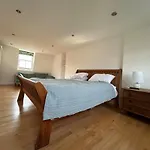 6 Double Bedroom House Hampstead Heath In Camden