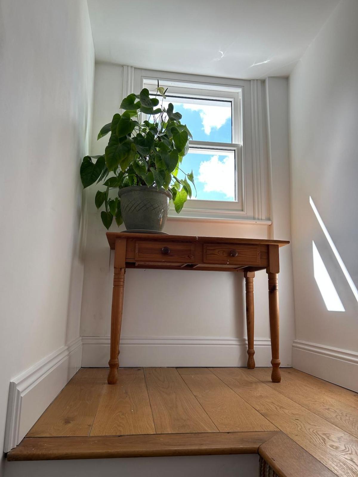 6 Double Bedroom House Hampstead Heath In Camden *