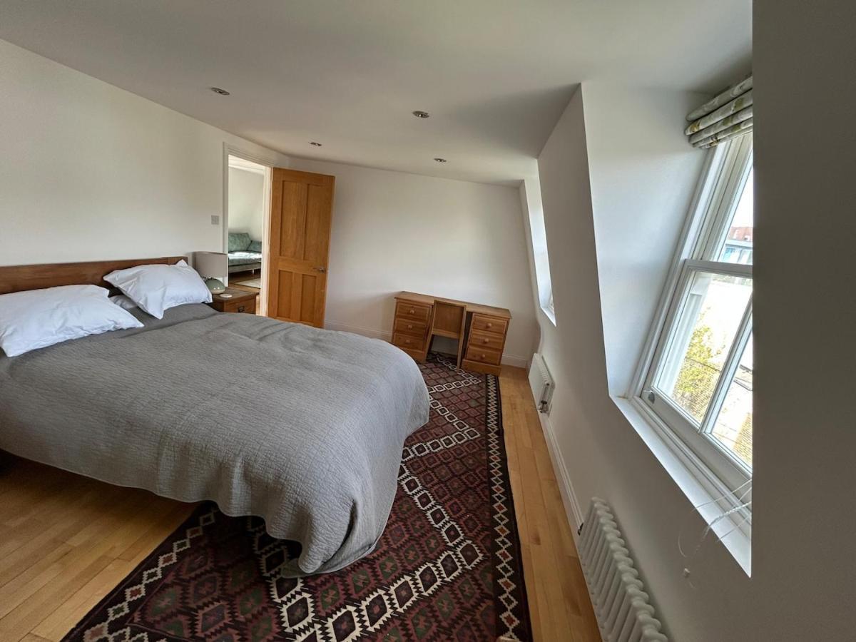 6 Double Bedroom House Hampstead Heath In Camden * London